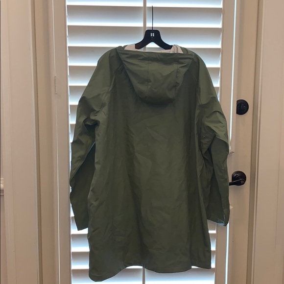 H&M Rain Jacket - Picture 2 of 4